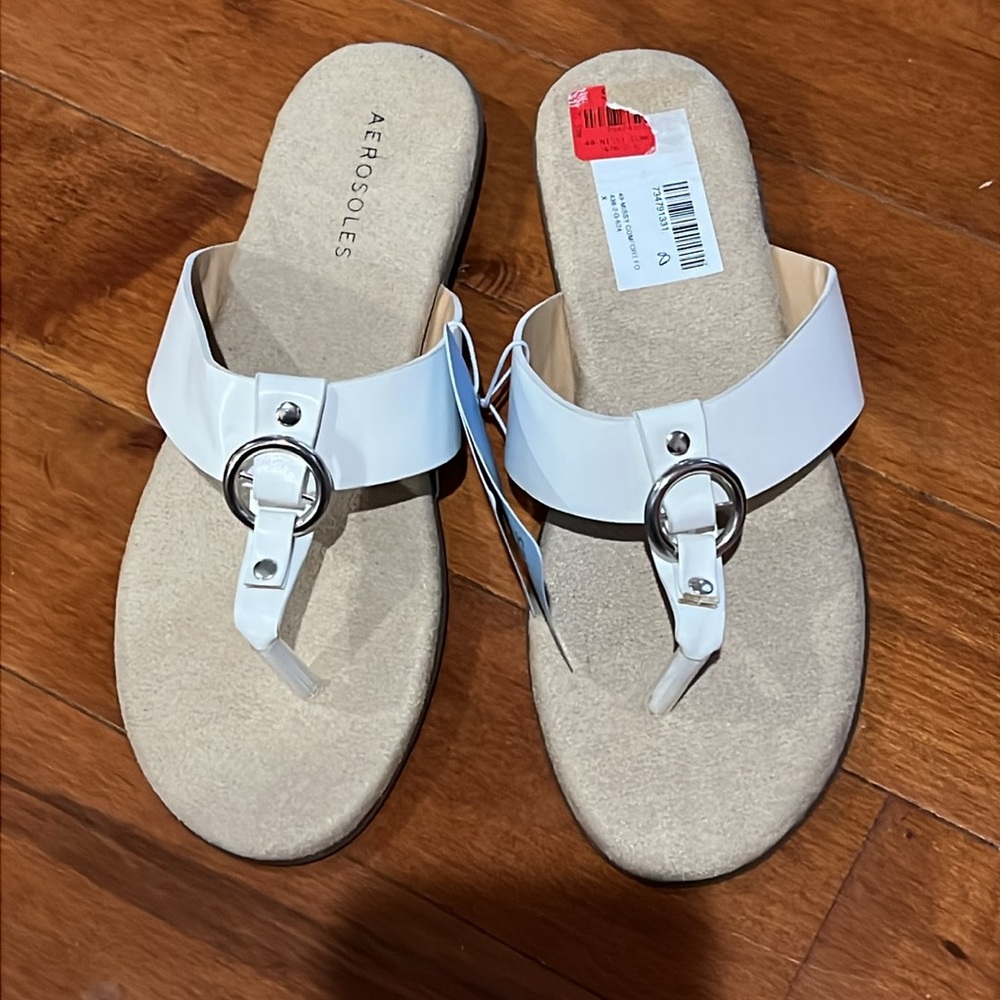 Aerosoles White Jackie Thong Sandals - Size 8 NWT - Picture 2 of 3